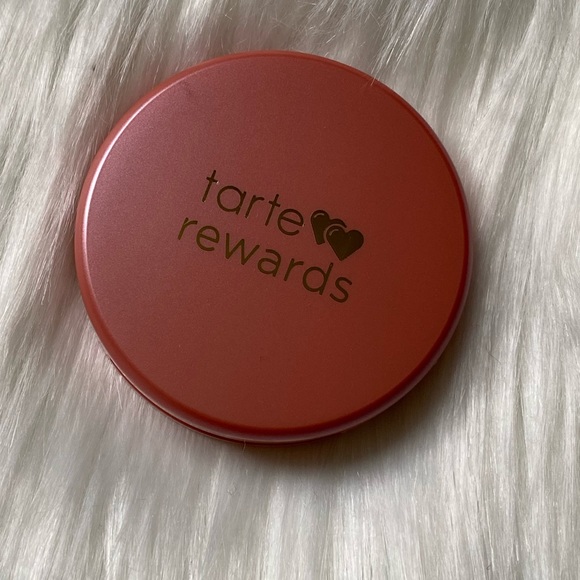 Travel size Tarte blush - Picture 2 of 3
